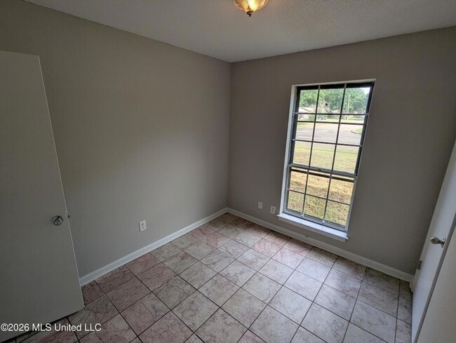 Building Photo - 2920 Valleybrook Rd
