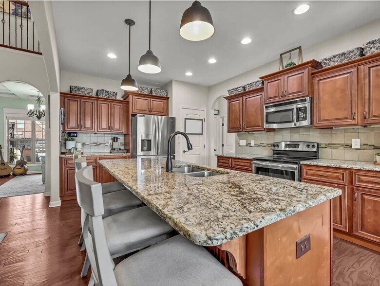Building Photo - 425 Carson Bailey Court