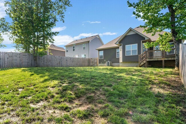 Building Photo - 515 Sourwood Dr