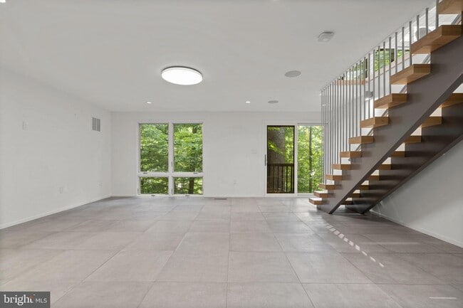 Building Photo - 5517 Mohican Rd