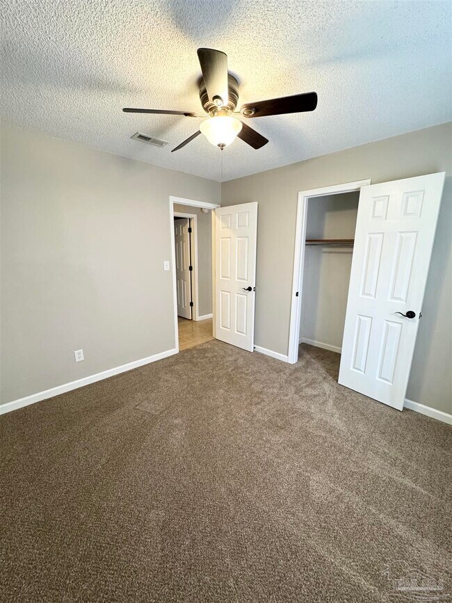 Building Photo - 4209 N Island Rd