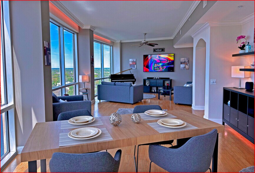 Building Photo - 322 E Central Blvd