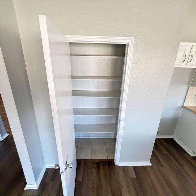 Building Photo - 1401 Panola Dr