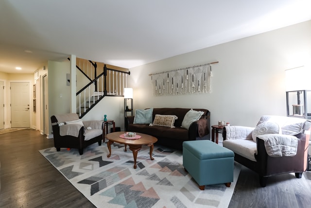 Building Photo - 196 White Branch Ct