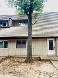 Building Photo - Wonderful 1-bedroom, 1.5-bath loft style condo!