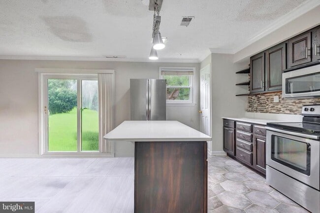 Building Photo - 15584 Peach Walker Dr