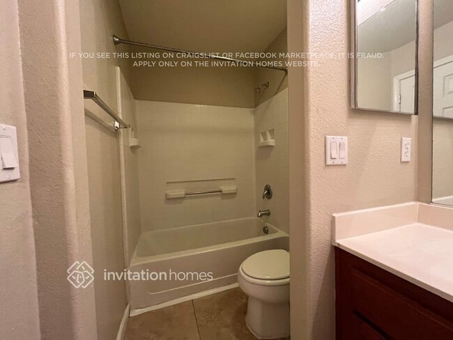 Building Photo - 719 Regency Park Cir