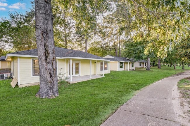 Building Photo - 3491 Balboa Cir