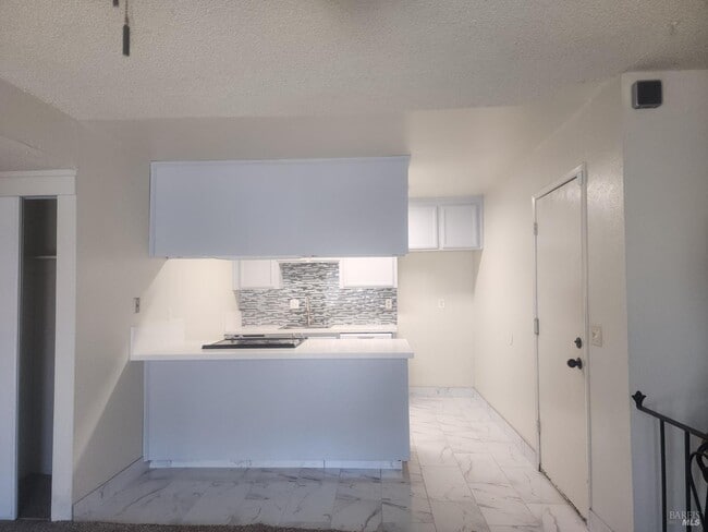 Building Photo - 230 Bel Air Dr