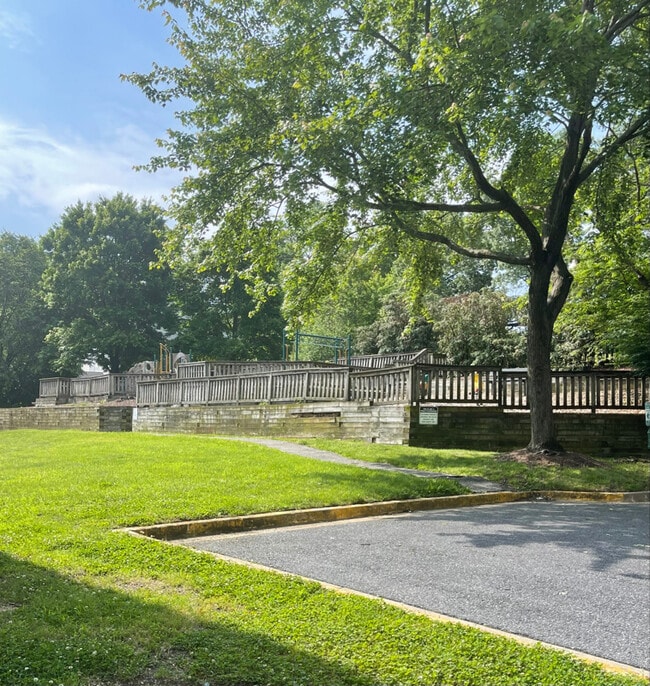 Building Photo - 4605 Winterberry Ln