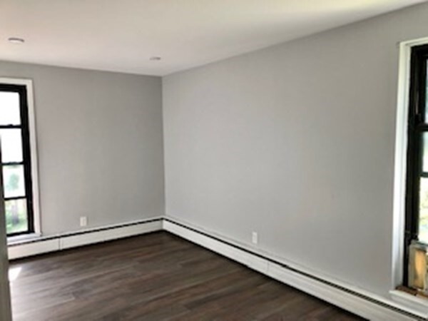 Building Photo - 38 Juniper St