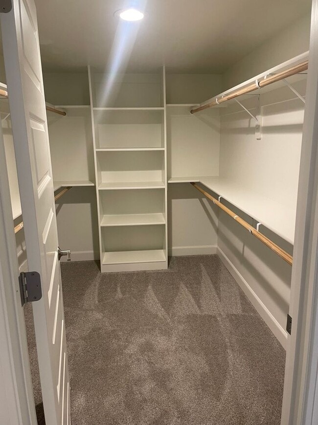 Building Photo - 16161 Fontana St