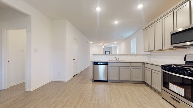 Building Photo - 31227 Conover Dr