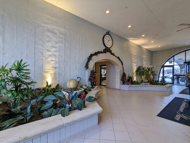 Building Photo - 1 Renaissance Pl