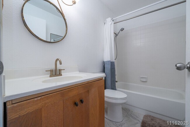 Building Photo - Mililani Gem Townhouse – 2-Bed, 2-Bath 2nd...