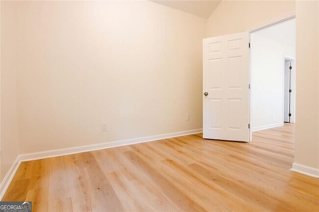 Building Photo - 2502 Barge Rd SW