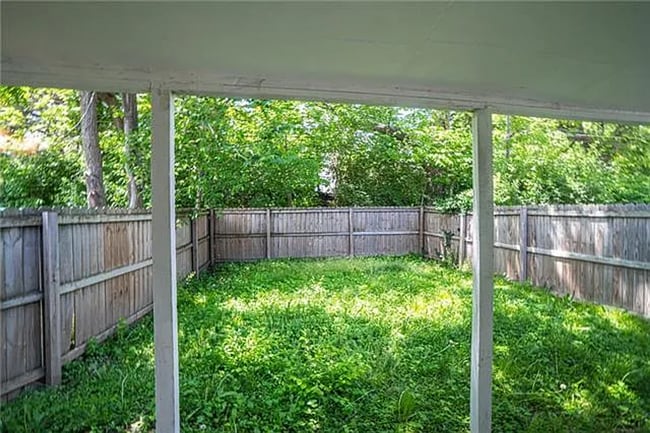 Building Photo - Spacious 3 Bed, 2 Bath Home with 1-Car Garage Near Downtown Kansas City