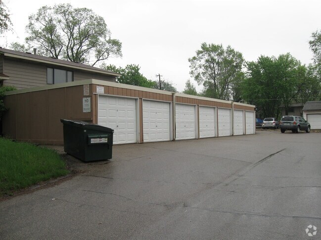 Building Photo - 1562-1568 Sloan St