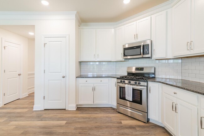 Building Photo - 2148 Bexar Trl