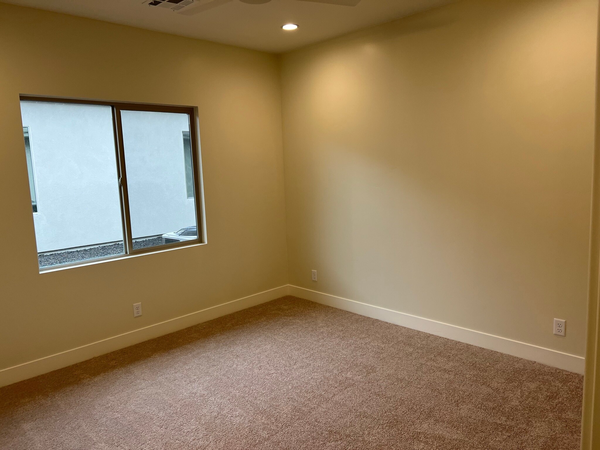 Building Photo - 2744 W Columbo Ln