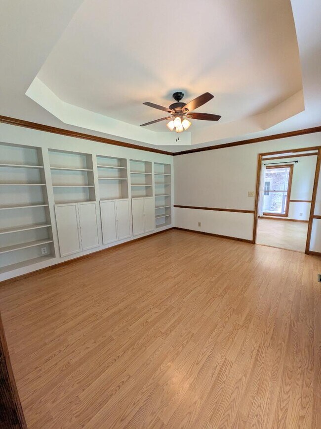 Building Photo - 102 Huntington Ridge Rd