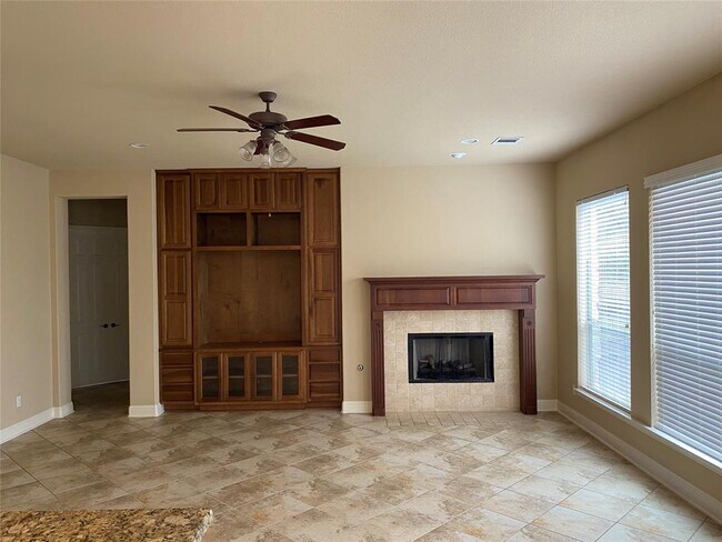 Building Photo - 7500 Mitra Dr