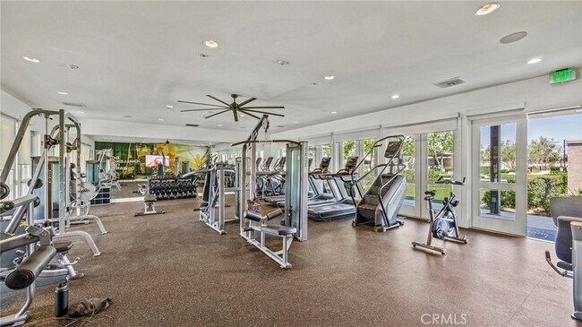 Building Photo - 16282 Meadowhouse Ave