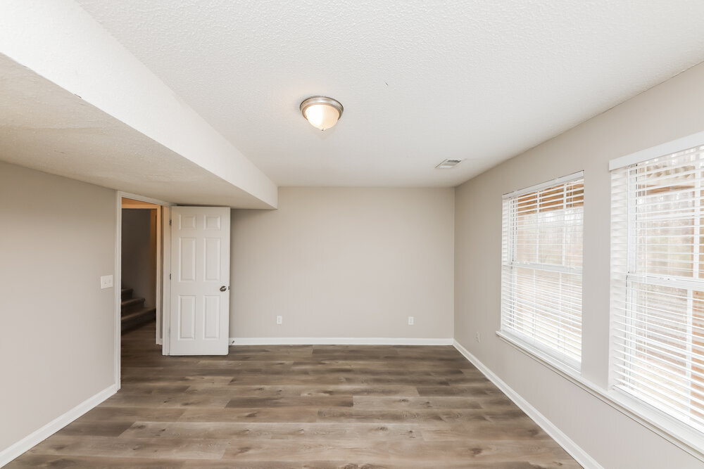 Building Photo - 6953 Cave Springs Rd