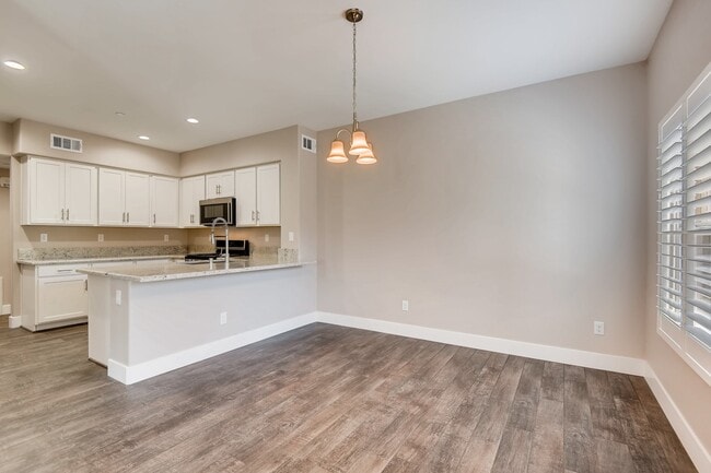 Building Photo - 845 Pantara Pl