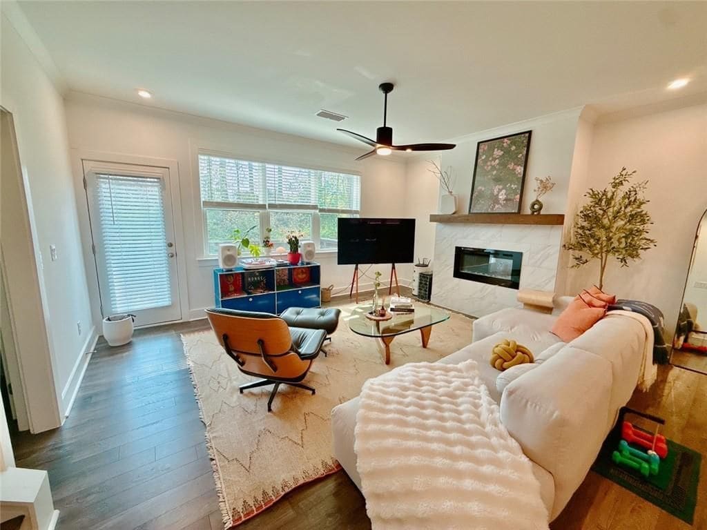 Building Photo - 3937 Acer Ct