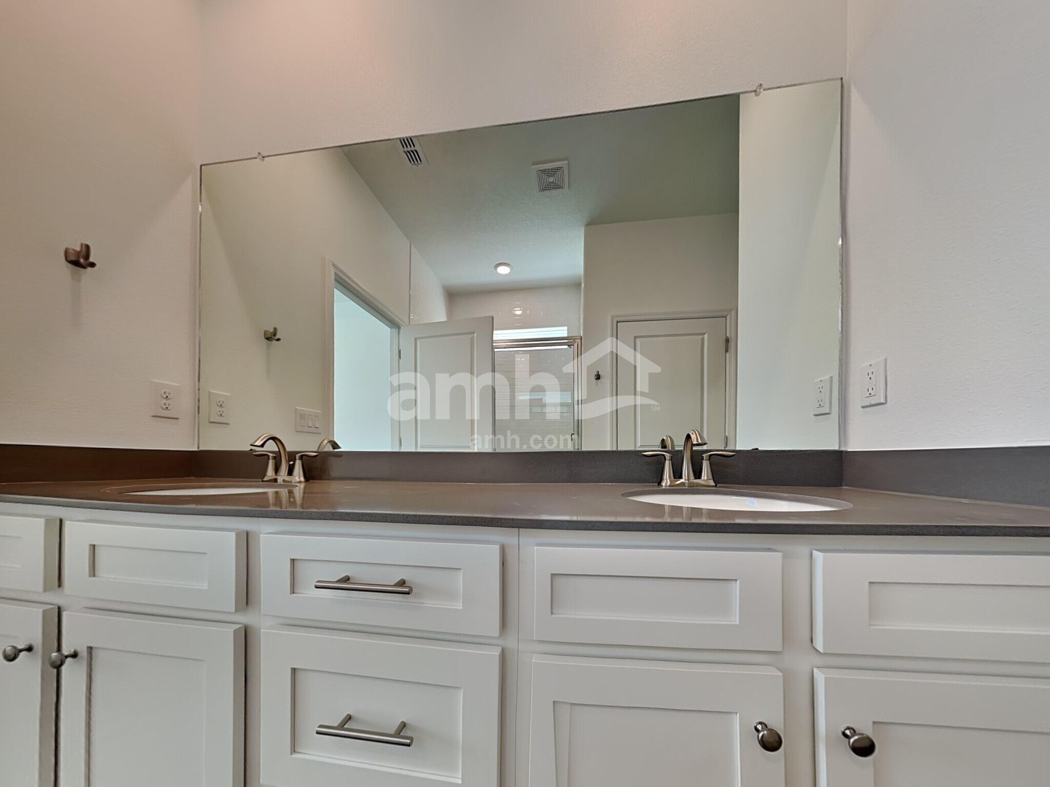 Building Photo - 6706 Atlantic Bch Ave