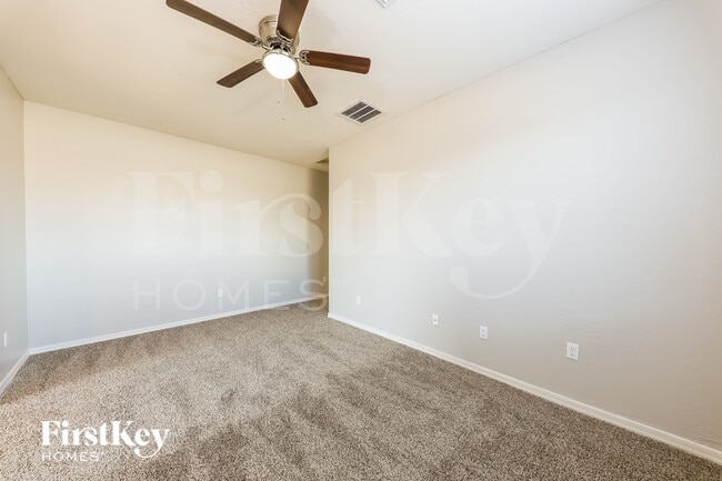 Building Photo - 4841 S 21st St