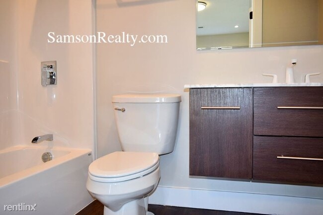 Building Photo - 3 br, 2.5 bath Condo - 1 Charlies Way