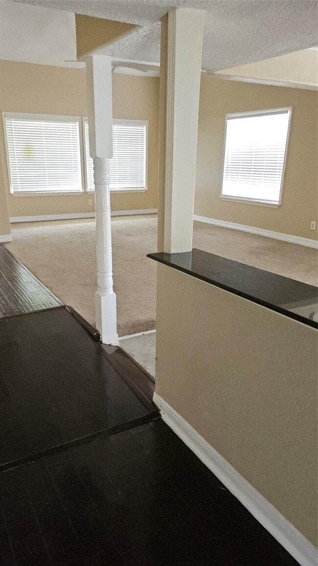 Building Photo - 12807 Villawood Ln