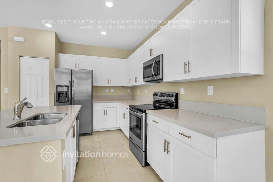 Building Photo - 3424 W 110th St