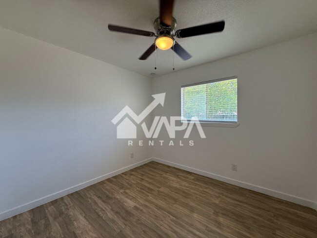 Building Photo - 7126 Pineville Rd