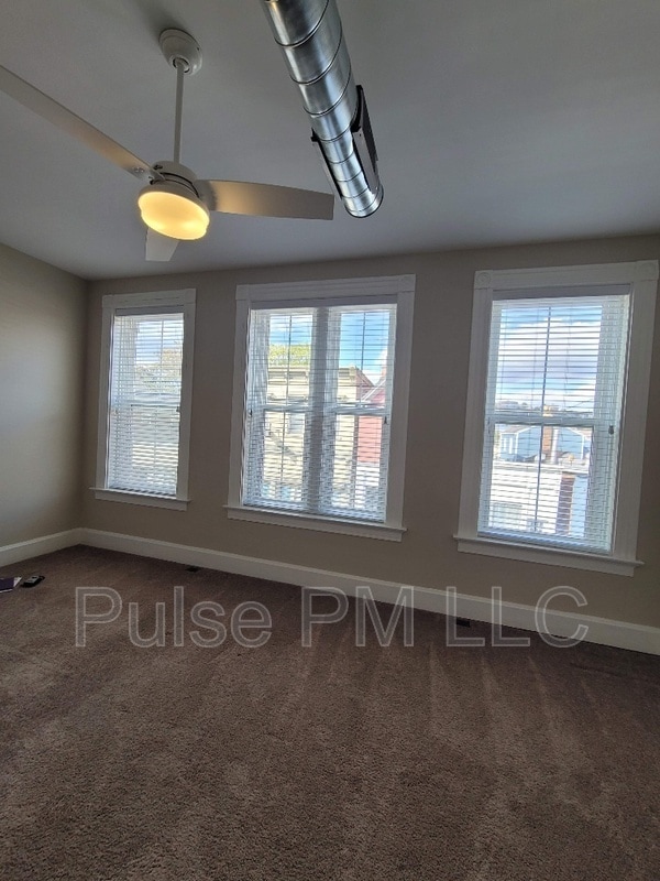 Building Photo - 620 6th Ave