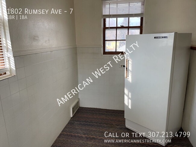 Building Photo - 1802 Rumsey Ave