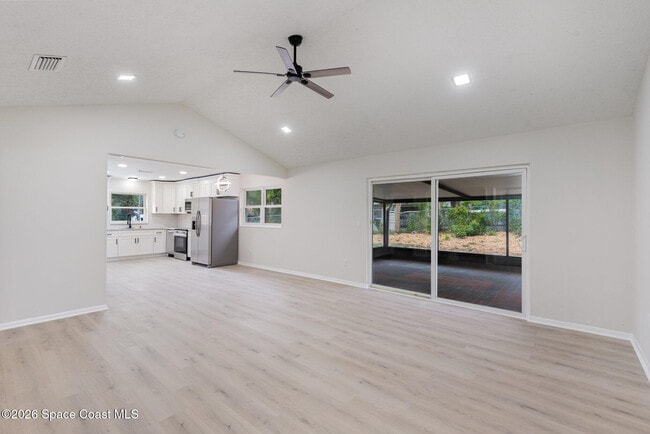 Building Photo - 1650 Leach Cir