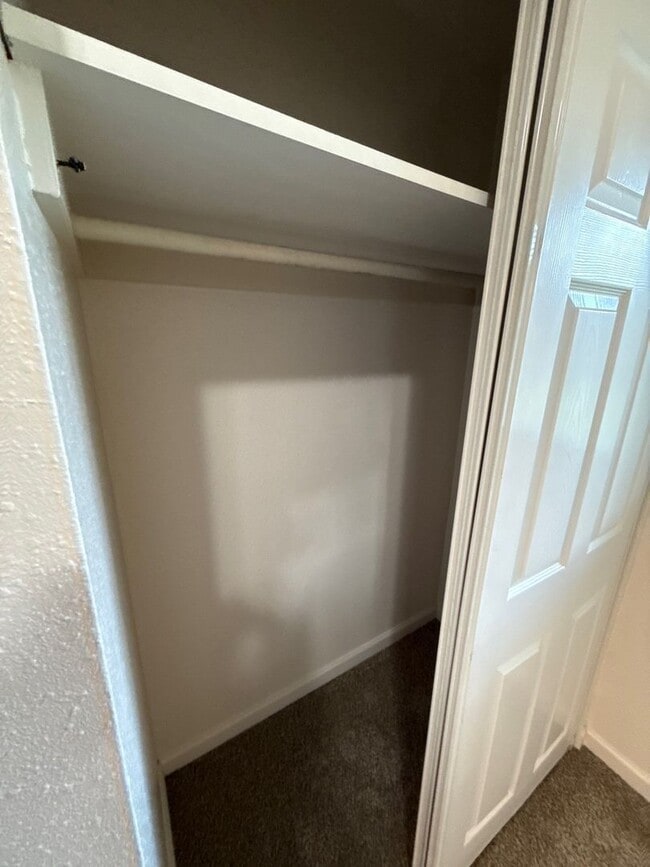 Building Photo - 1215 NW 11th St