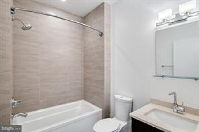 Building Photo - Northern Liberties Townhome with 2 Car Parking