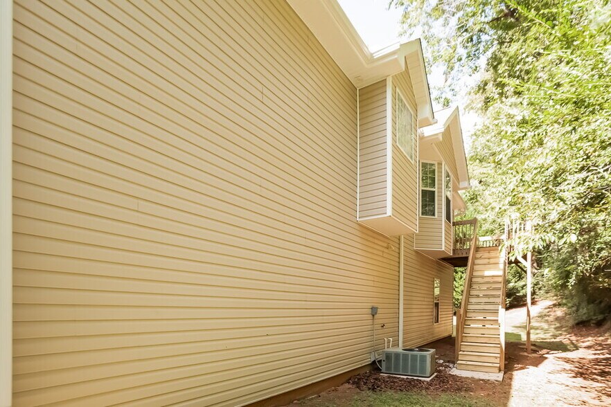 Building Photo - 4203 Baler Dr