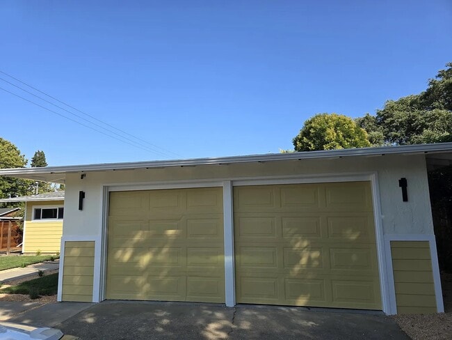 Building Photo - 5 Ormond Ct