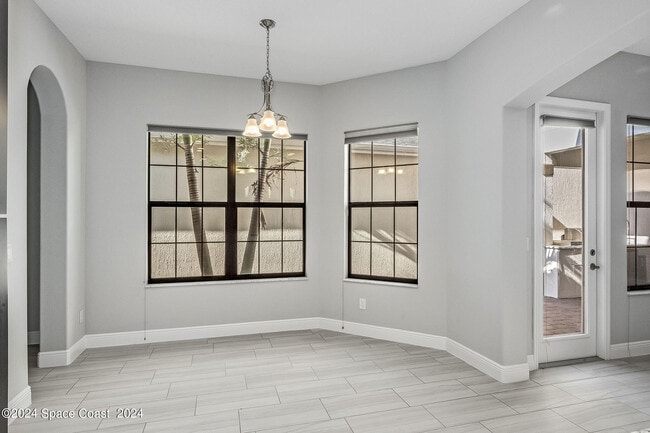 Building Photo - 2713 Rodina Dr