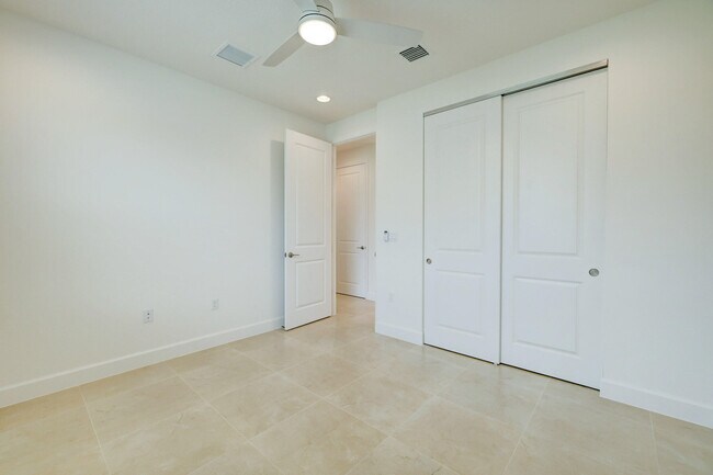 Building Photo - 11886 SW Poseidon Way