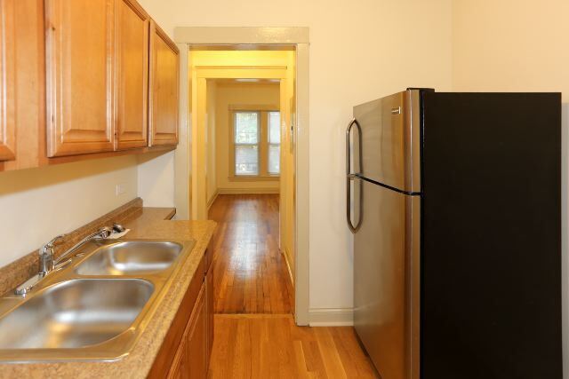 Building Photo - 4710 N Racine Ave