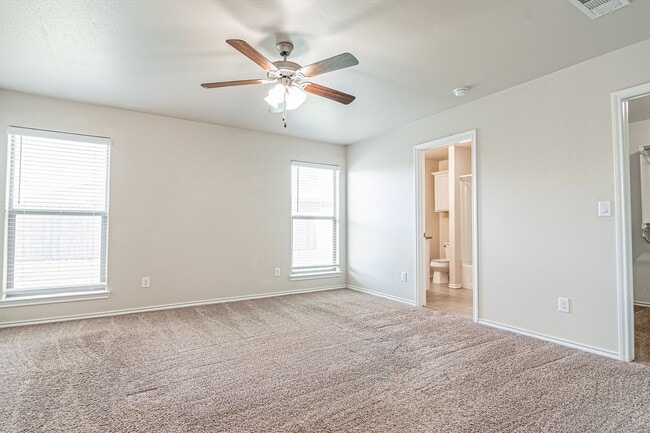 Building Photo - 1600 Rattler Ln