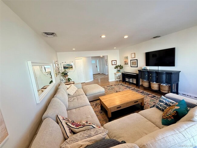 Building Photo - 214 National Blvd