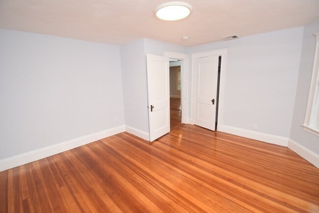 Building Photo - 1133 Beacon St