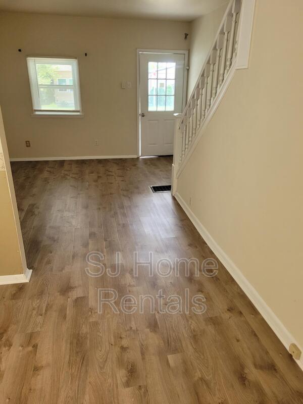 Building Photo - 302 Delaware Ave